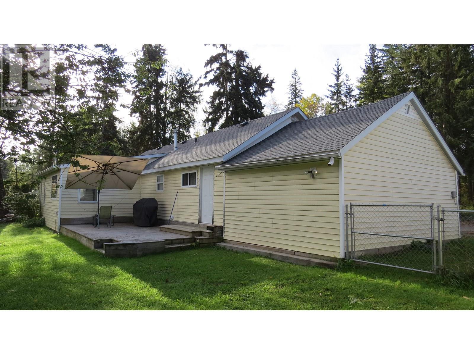 












942 MAPLE DRIVE

,
Quesnel,




British Columbia
V2J5M1

