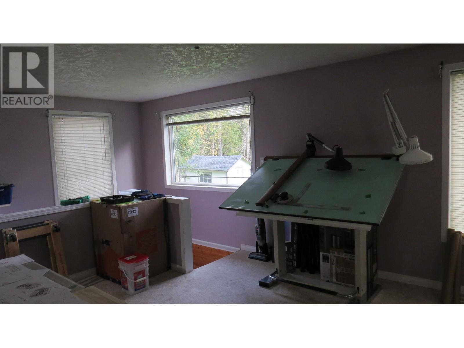 












942 MAPLE DRIVE

,
Quesnel,




British Columbia
V2J5M1

