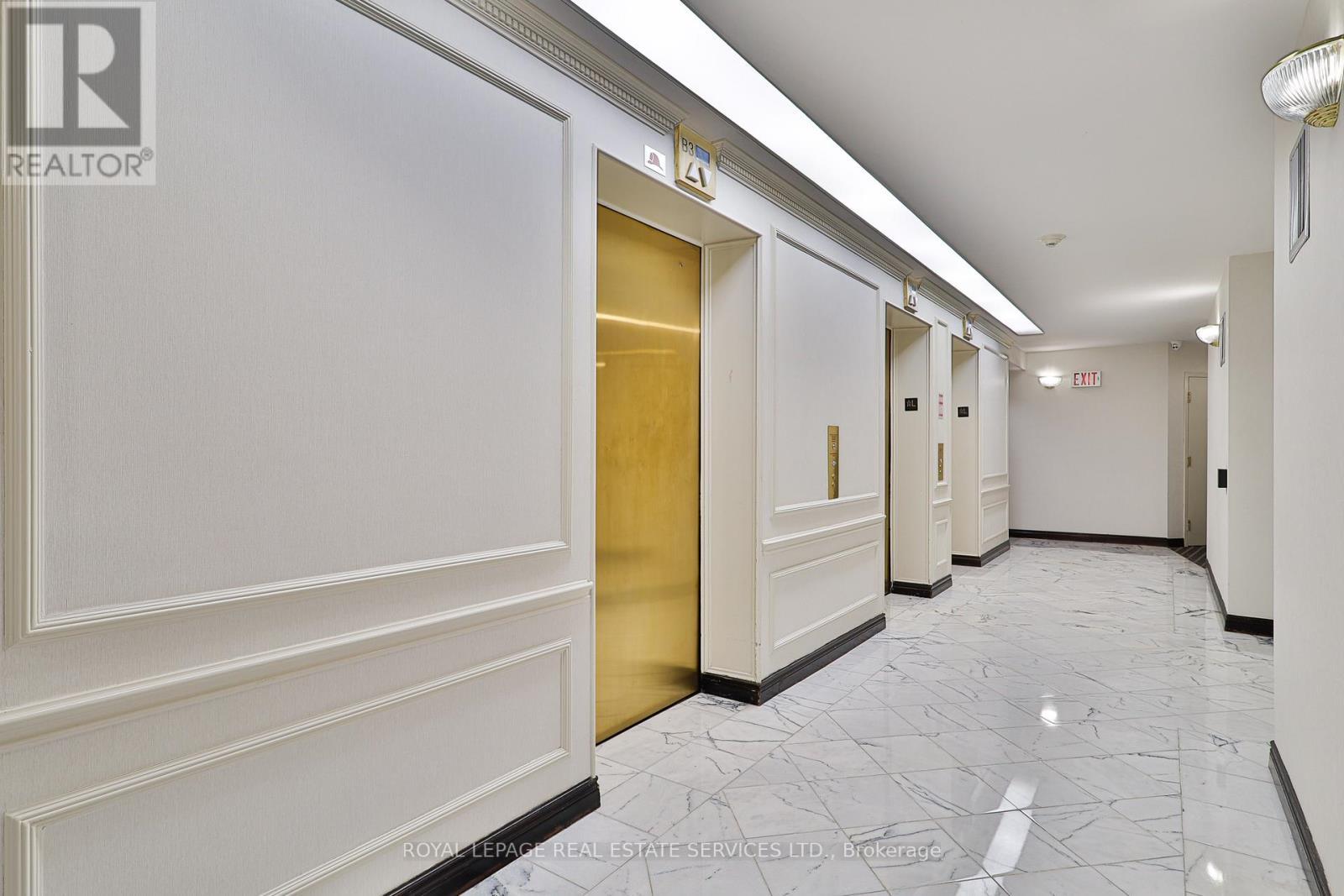 












308 - 2285 LAKE SHORE BOULEVARD W

,
Toronto,




Ontario
M8V3X9


