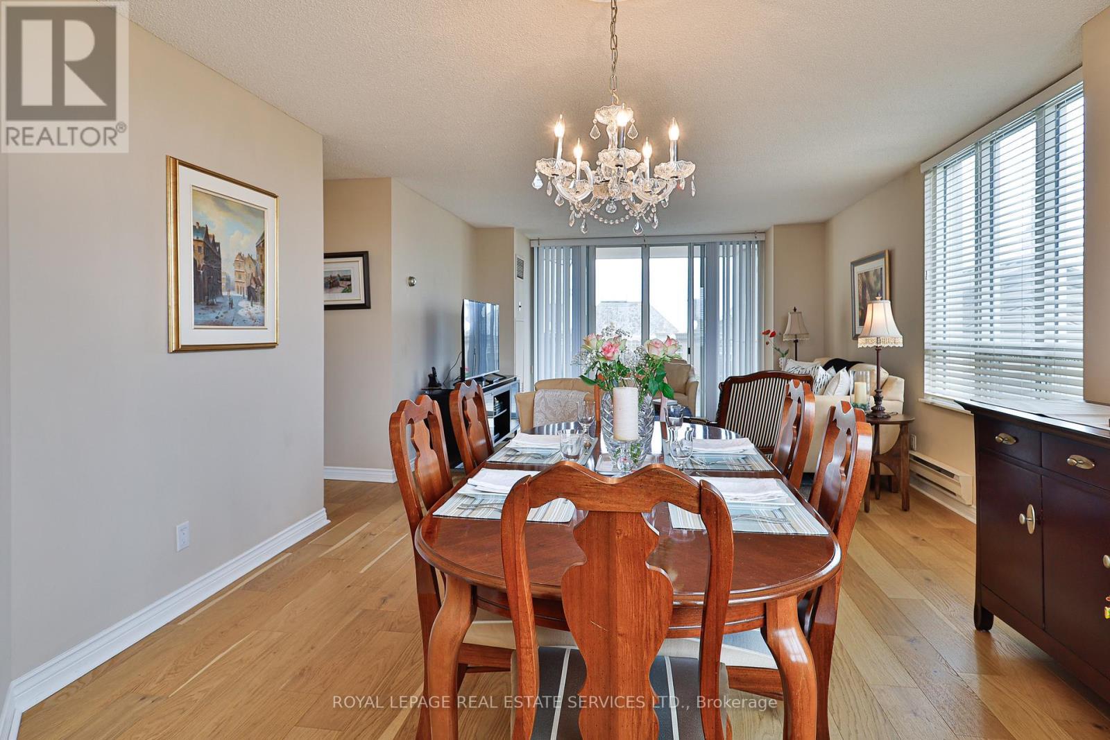 












308 - 2285 LAKE SHORE BOULEVARD W

,
Toronto,




Ontario
M8V3X9

