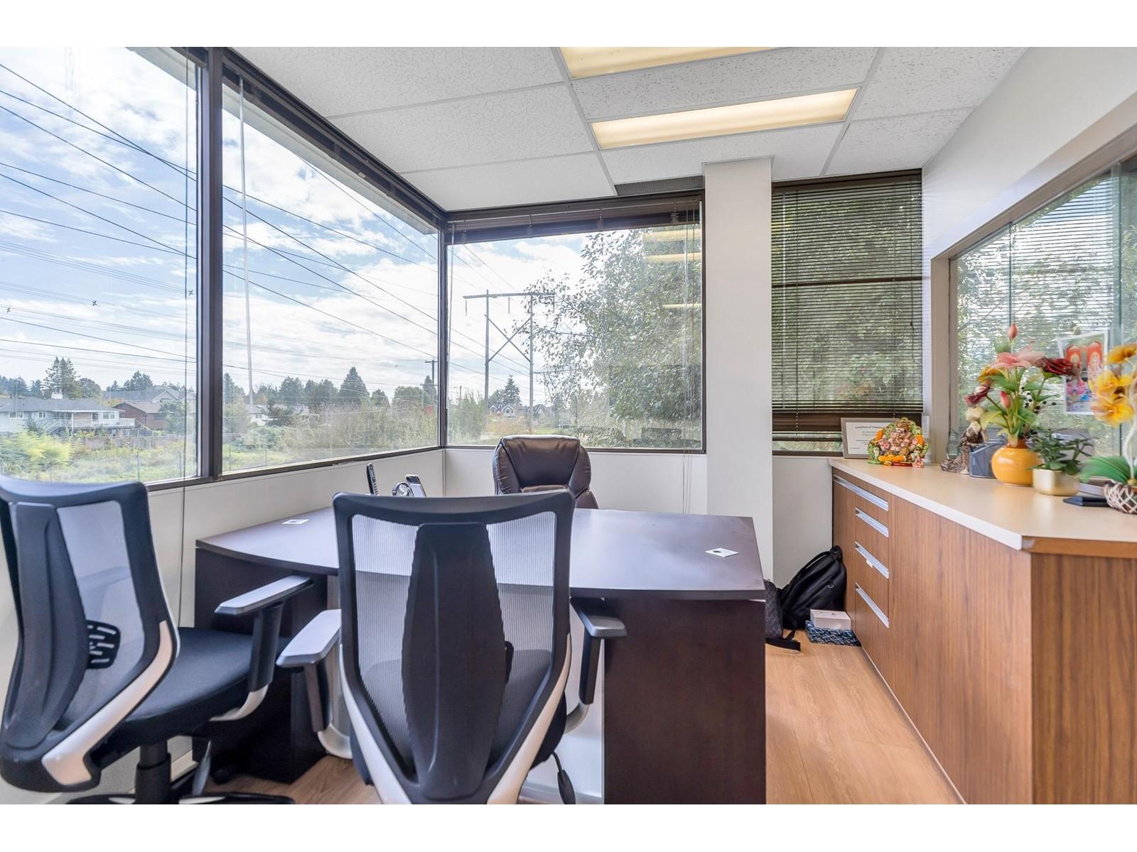 












207 13798 94A AVENUE

,
Surrey,




British Columbia
V3V1N1

