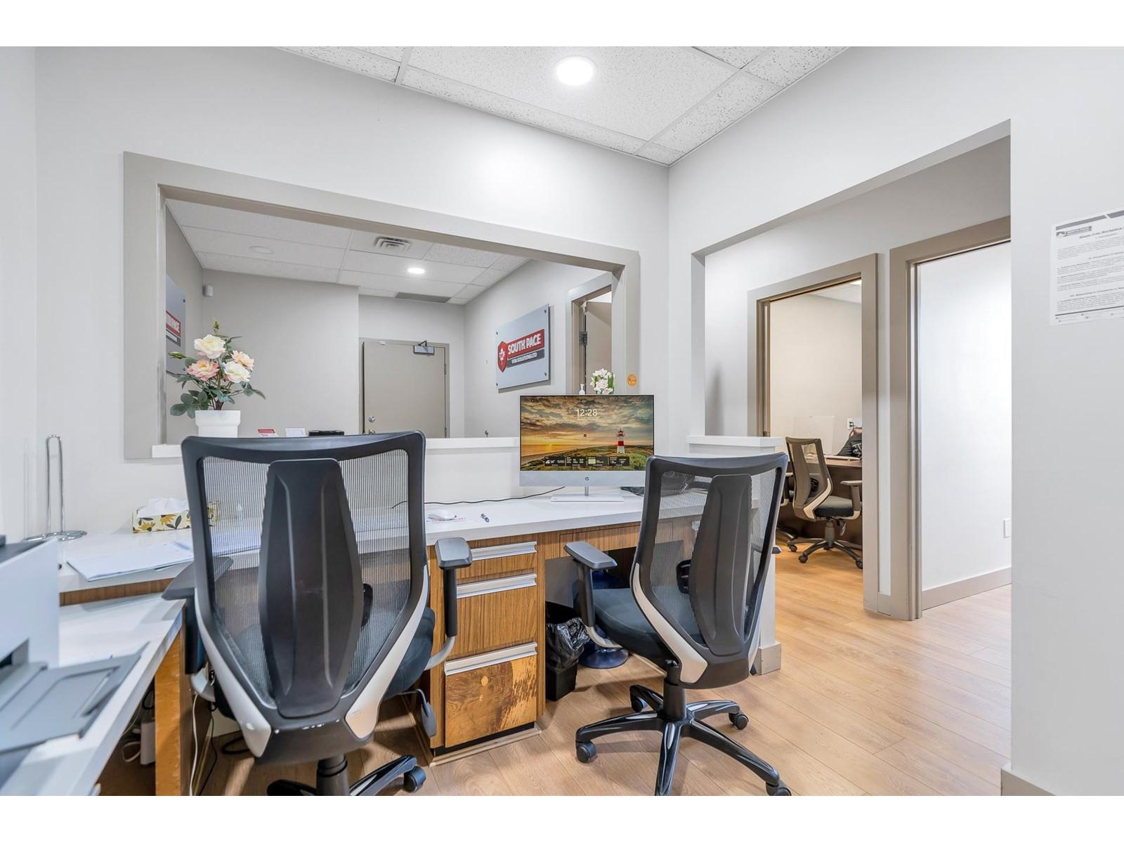 












207 13798 94A AVENUE

,
Surrey,




British Columbia
V3V1N1

