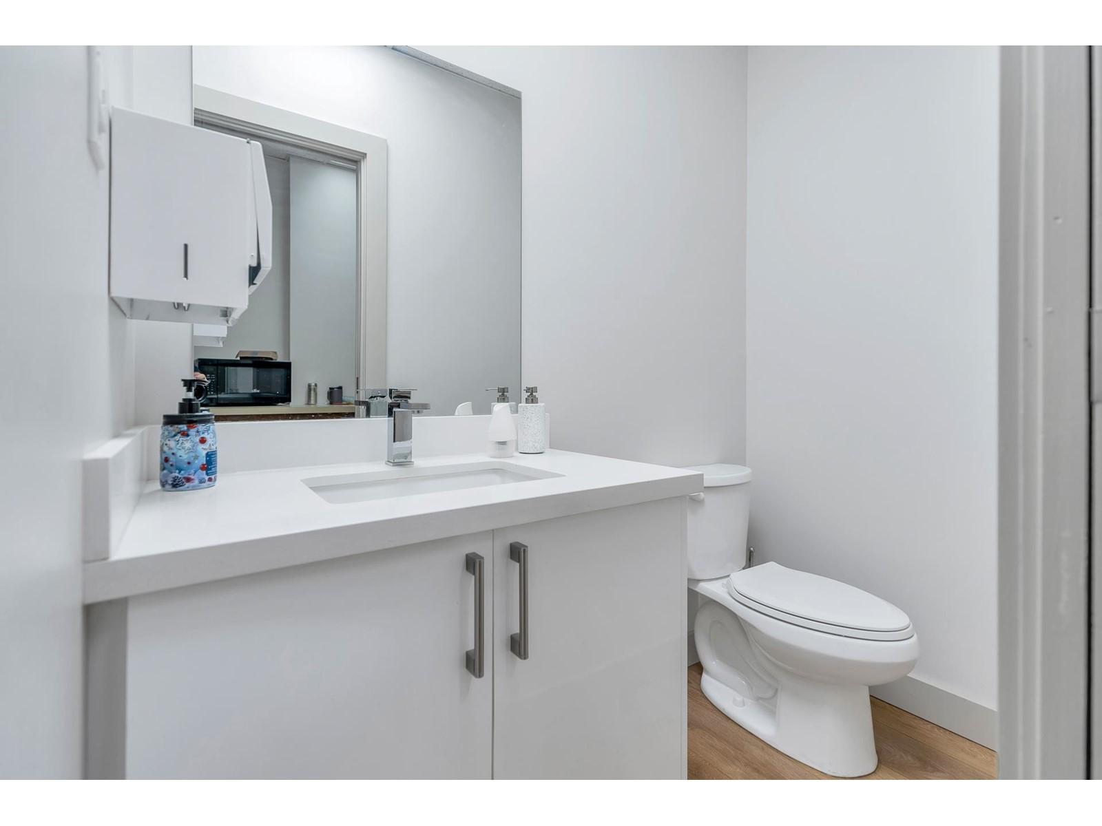 












207 13798 94A AVENUE

,
Surrey,




British Columbia
V3V1N1


