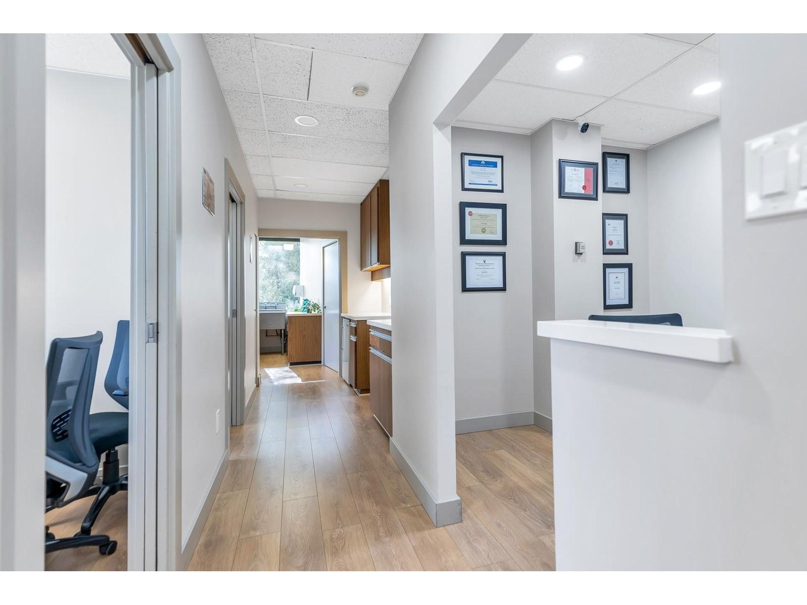 












207 13798 94A AVENUE

,
Surrey,




British Columbia
V3V1N1

