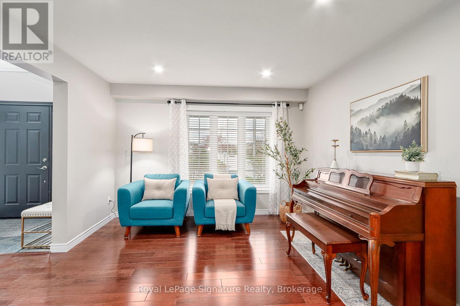 












31 BROOKE AVENUE

,
Collingwood,




Ontario
L9Y5L2

