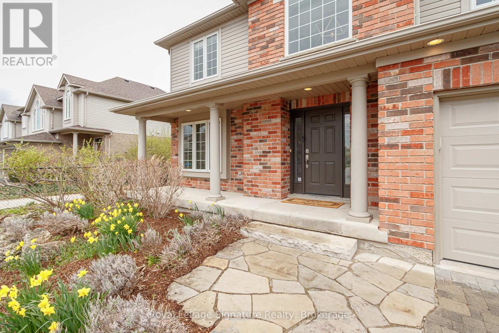 












31 BROOKE AVENUE

,
Collingwood,




Ontario
L9Y5L2

