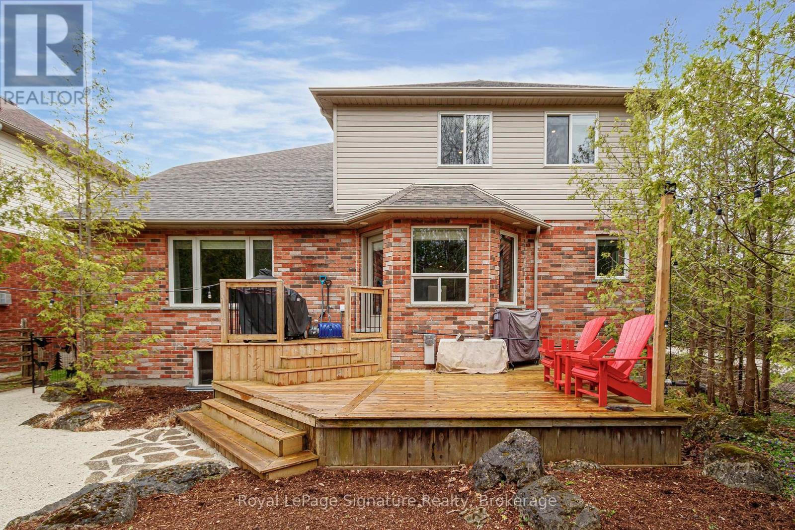 












31 BROOKE AVENUE

,
Collingwood,




Ontario
L9Y5L2


