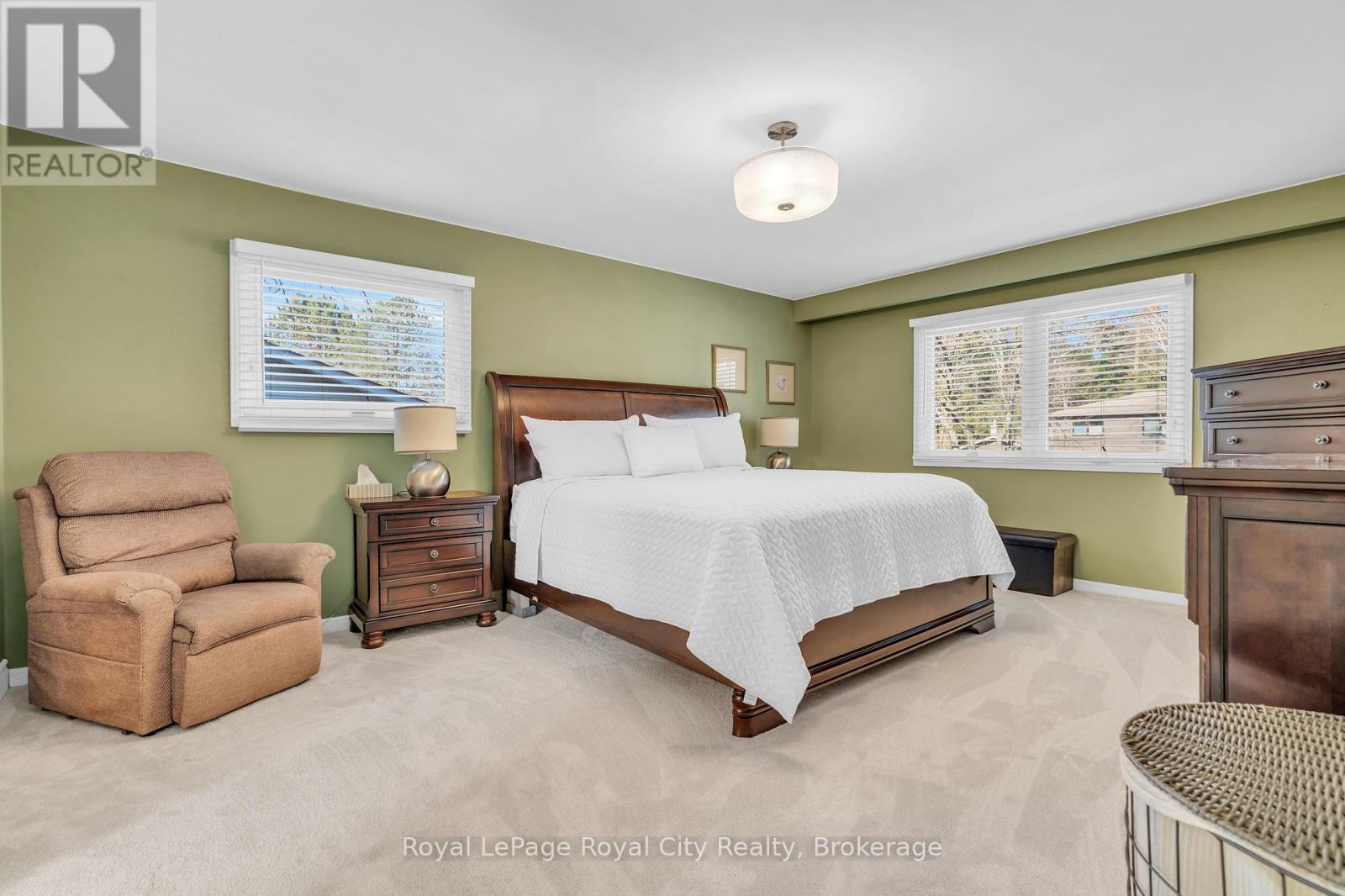 












1548 TROIKA COURT

,
Mississauga (Lorne Park),




Ontario
L5J4C4

