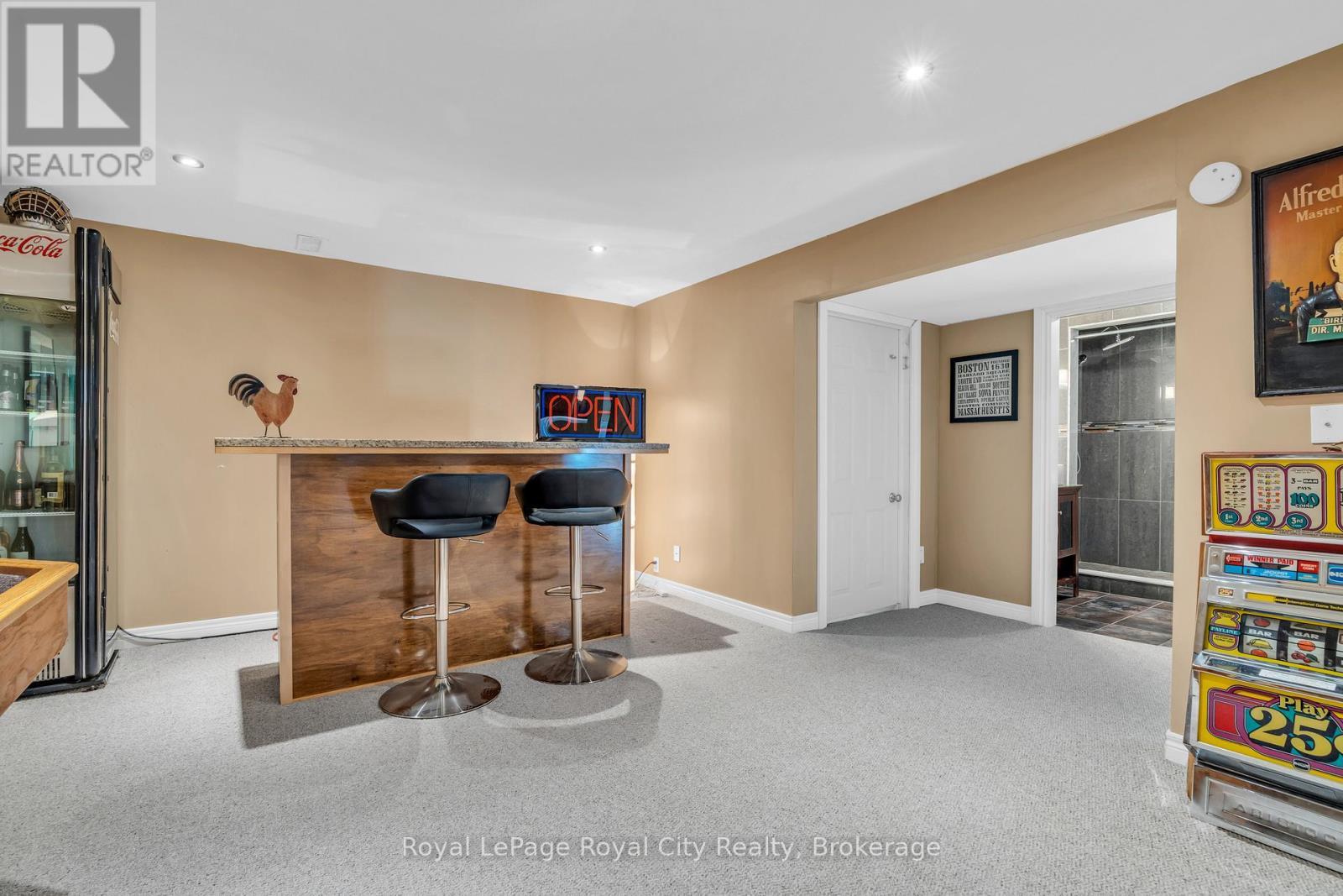 












1548 TROIKA COURT

,
Mississauga (Lorne Park),




Ontario
L5J4C4


