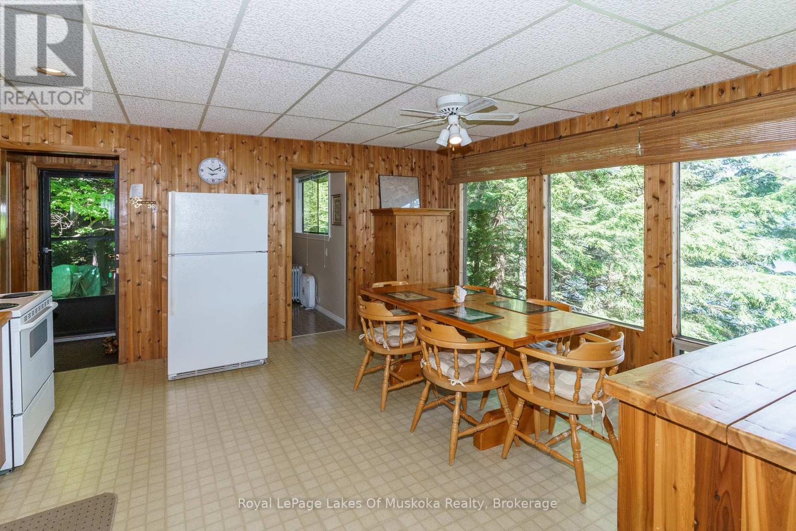 












2401 BEAR LAKE ROAD

,
Algonquin Highlands (Livingstone),




Ontario
P0A1E0

