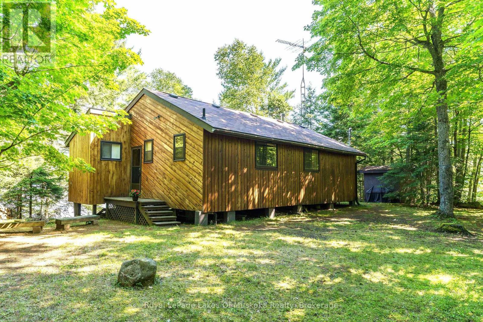 












2401 BEAR LAKE ROAD

,
Algonquin Highlands (Livingstone),




Ontario
P0A1E0

