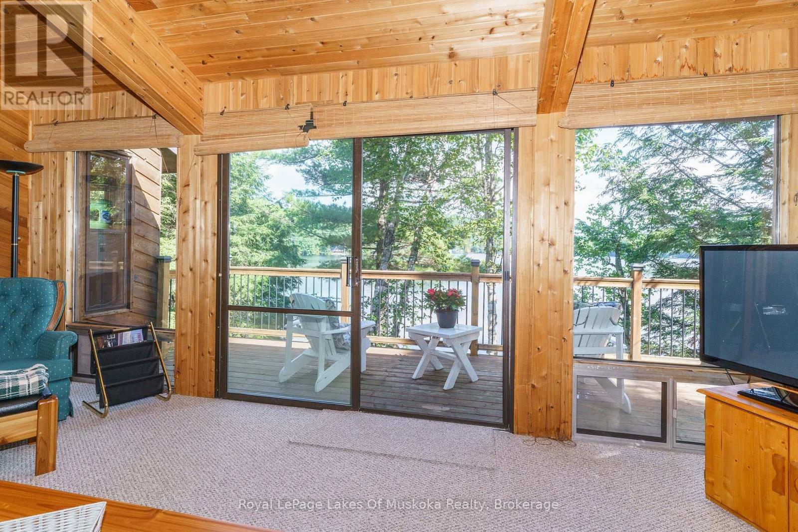 












2401 BEAR LAKE ROAD

,
Algonquin Highlands (Livingstone),




Ontario
P0A1E0

