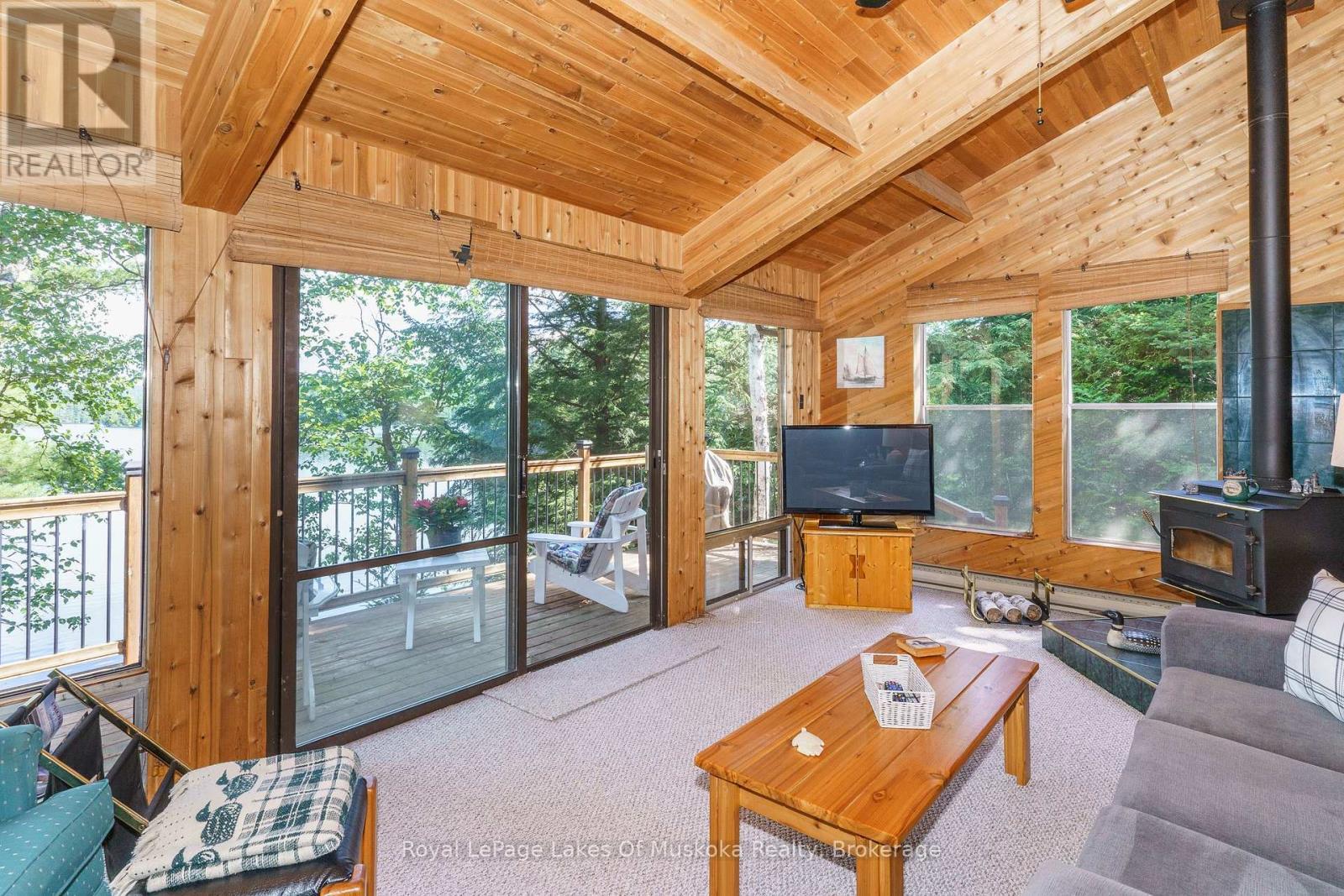 












2401 BEAR LAKE ROAD

,
Algonquin Highlands (Livingstone),




Ontario
P0A1E0

