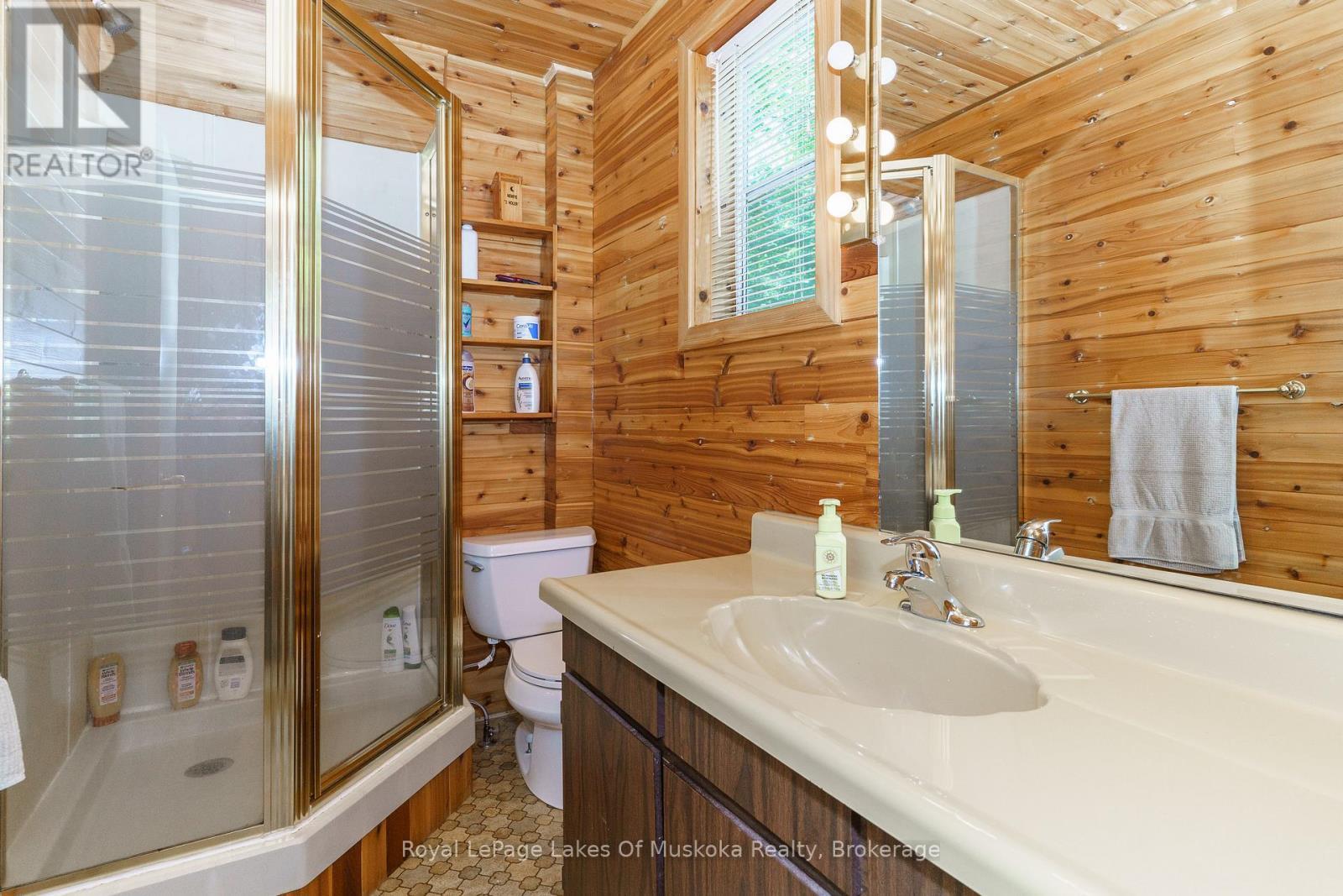 












2401 BEAR LAKE ROAD

,
Algonquin Highlands (Livingstone),




Ontario
P0A1E0

