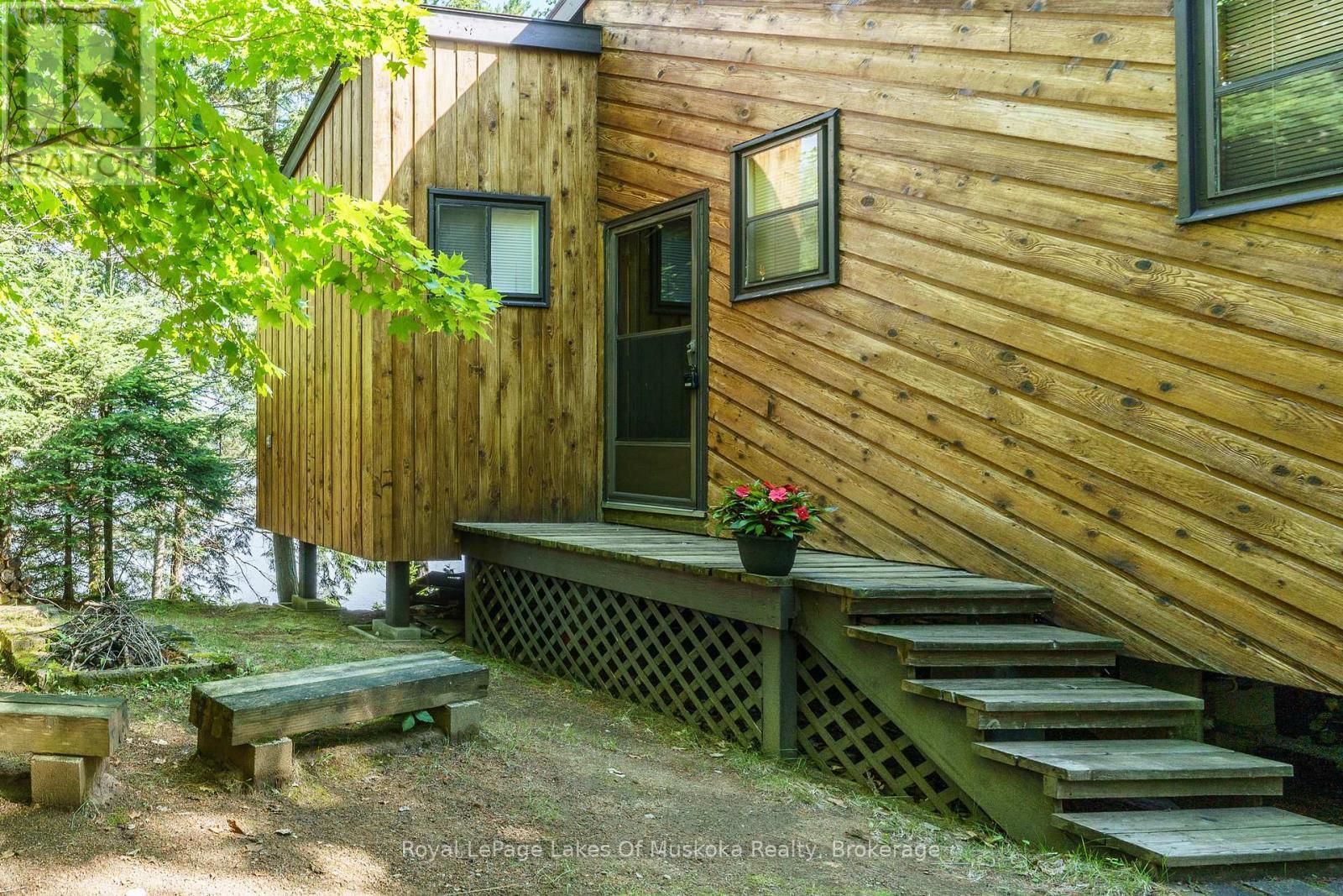 












2401 BEAR LAKE ROAD

,
Algonquin Highlands (Livingstone),




Ontario
P0A1E0

