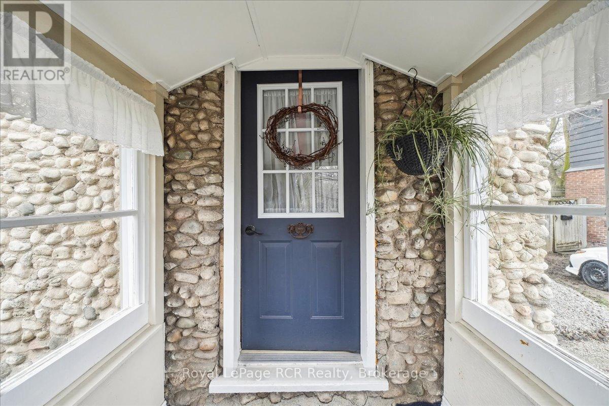 












755 7TH AVENUE E

,
Owen Sound,




Ontario
N4K2Y2


