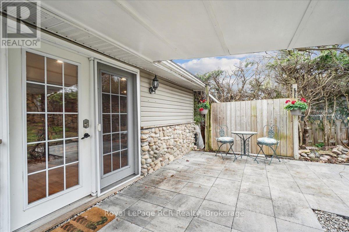 












755 7TH AVENUE E

,
Owen Sound,




Ontario
N4K2Y2

