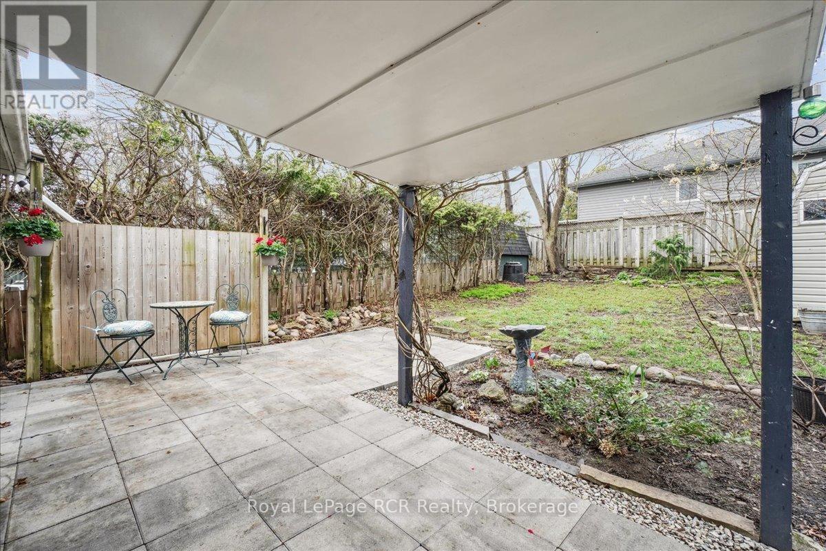 












755 7TH AVENUE E

,
Owen Sound,




Ontario
N4K2Y2

