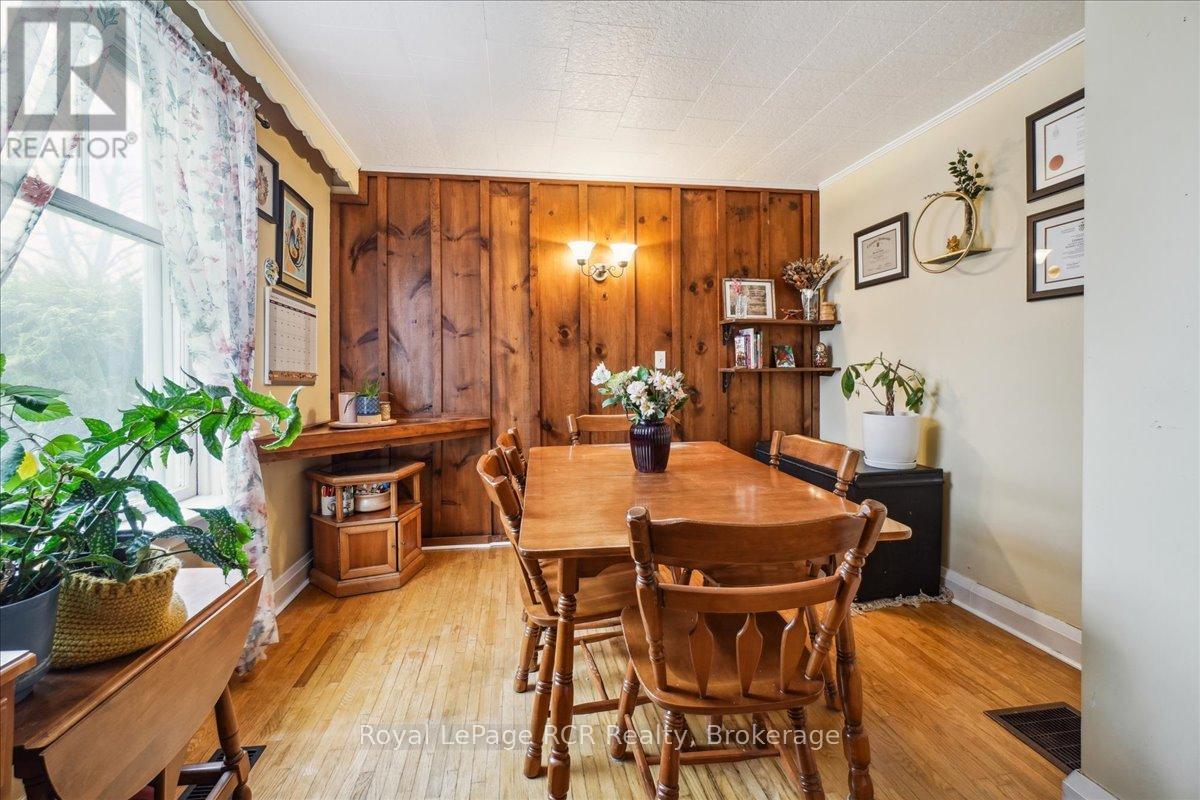 












755 7TH AVENUE E

,
Owen Sound,




Ontario
N4K2Y2

