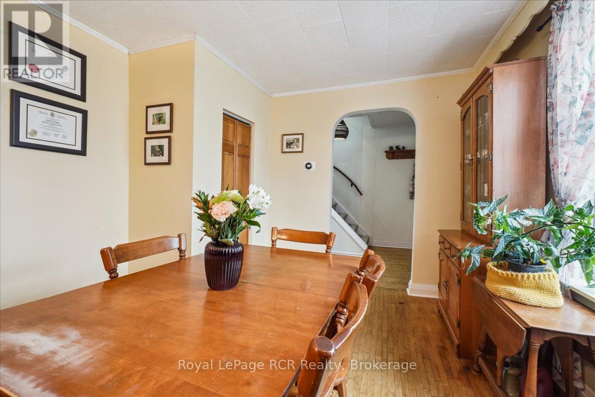 












755 7TH AVENUE E

,
Owen Sound,




Ontario
N4K2Y2

