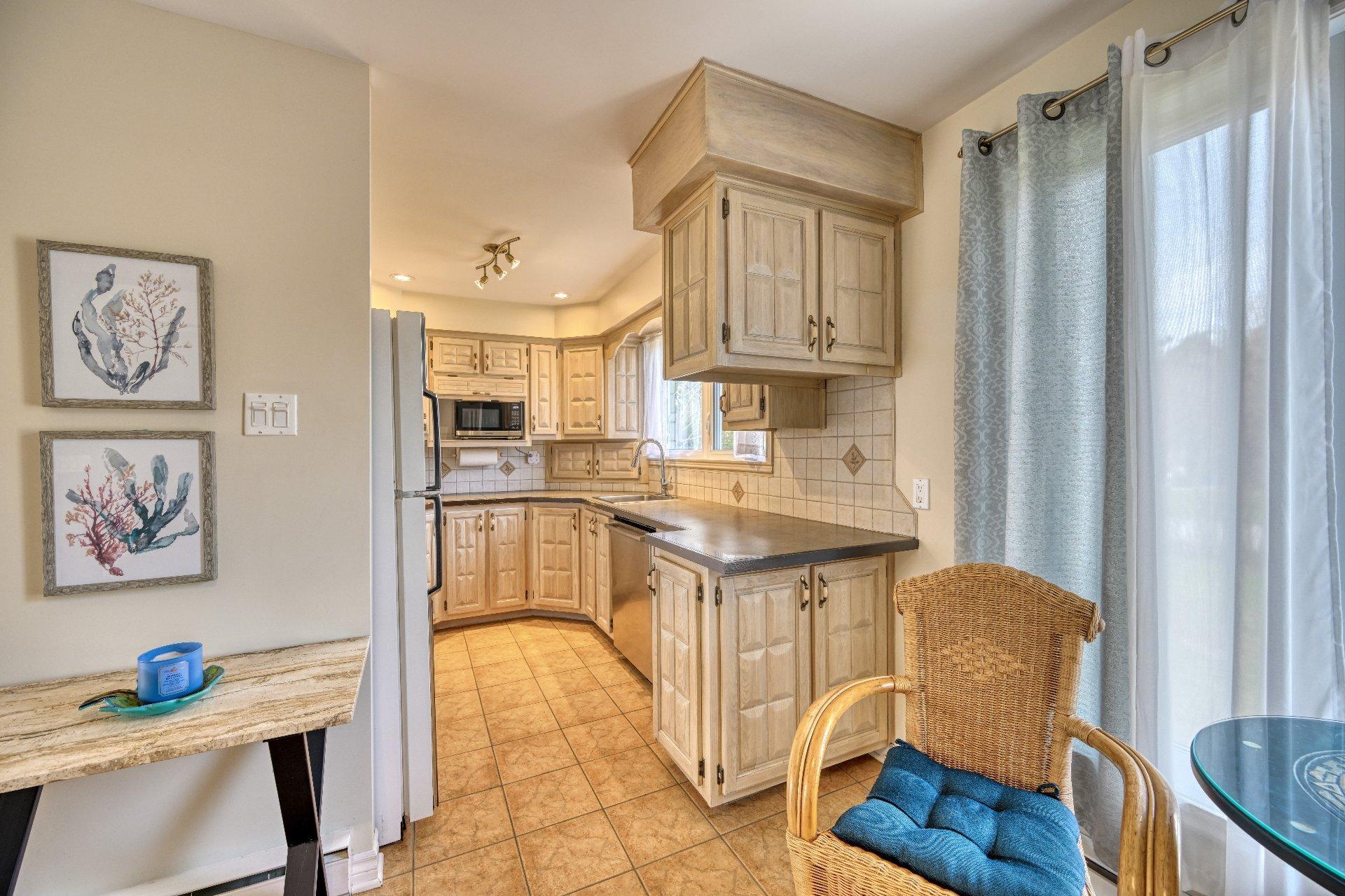 









1005

 - 1005A


Rue Nadon

,
Saint-Jérôme,




QC
J5L2B1


