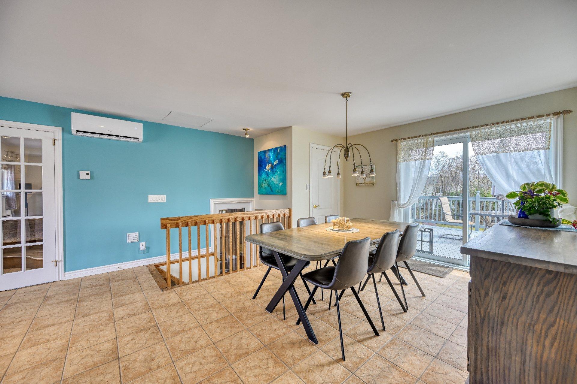 









1005

 - 1005A


Rue Nadon

,
Saint-Jérôme,




QC
J5L2B1

