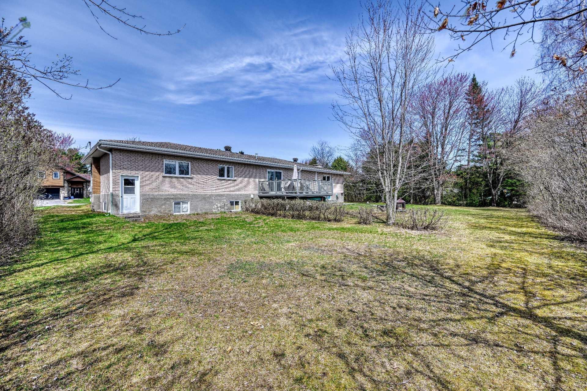 









1005

 - 1005A


Rue Nadon

,
Saint-Jérôme,




QC
J5L2B1

