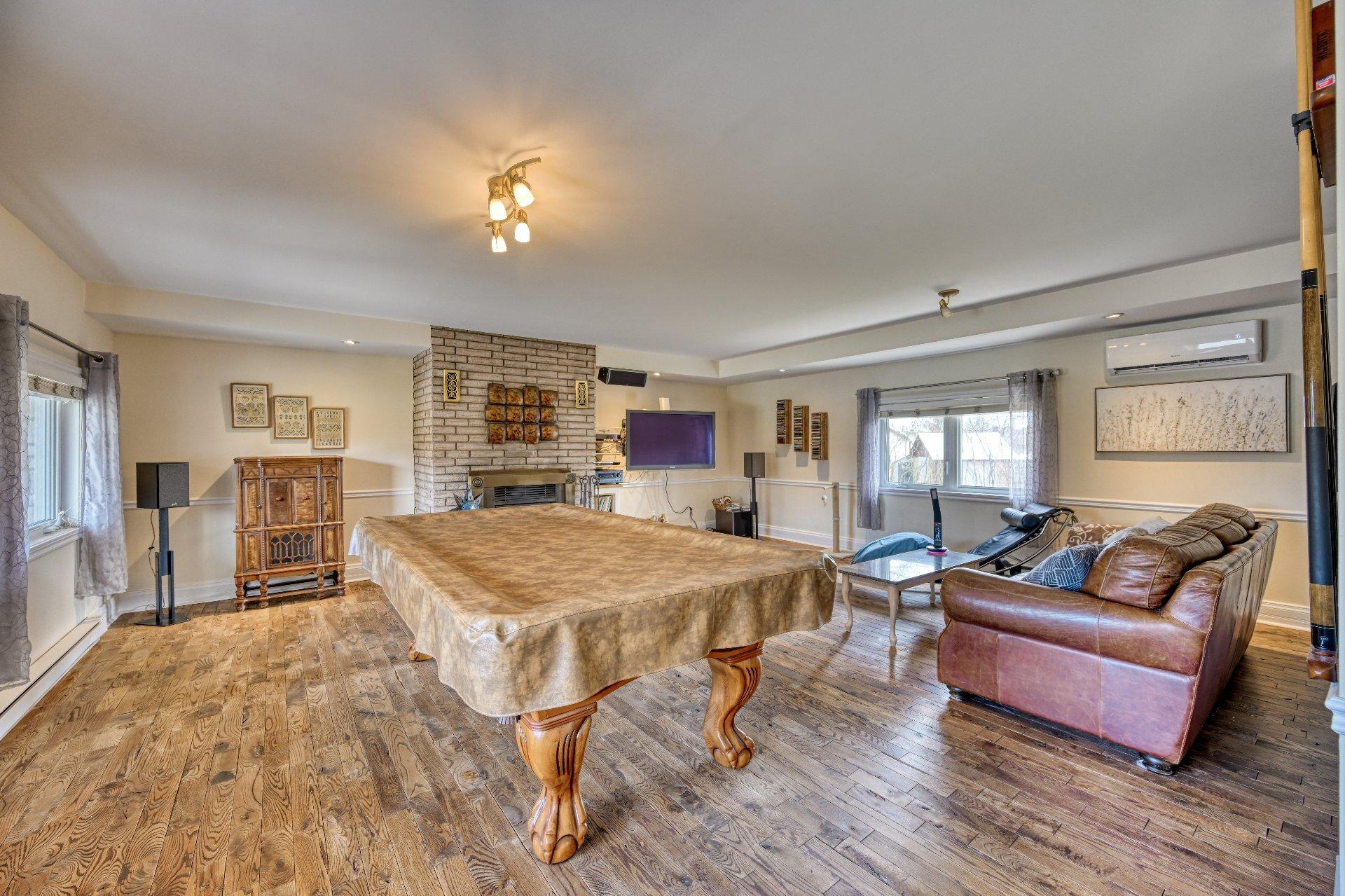 









1005

 - 1005A


Rue Nadon

,
Saint-Jérôme,




QC
J5L2B1

