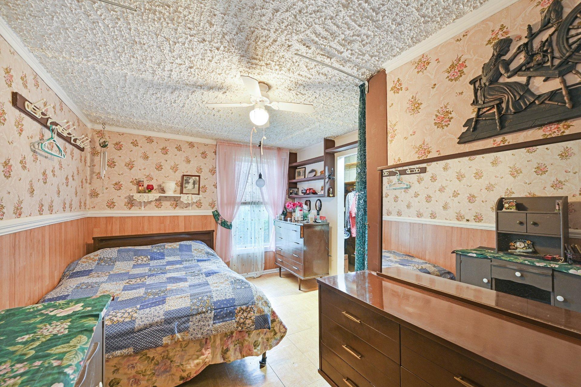 









67


Rg Kempt

,
Mont-Saint-Grégoire,




QC
J0J1K0

