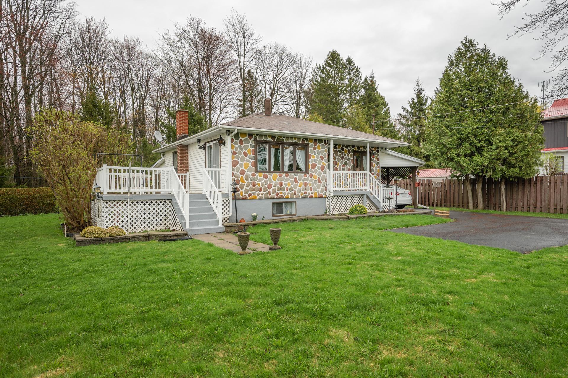 









67


Rg Kempt

,
Mont-Saint-Grégoire,




QC
J0J1K0

