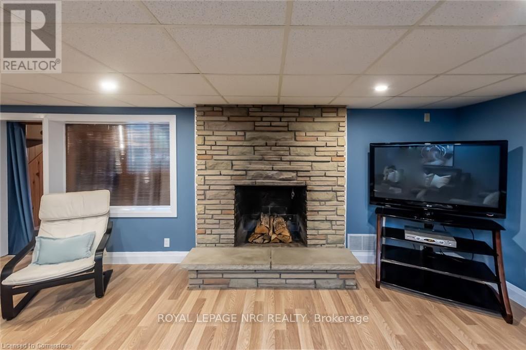 












162 VICTORIA AVENUE

,
Haldimand,




Ontario
N1A1A5

