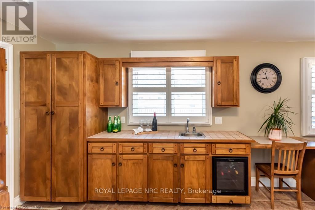 












162 VICTORIA AVENUE

,
Haldimand,




Ontario
N1A1A5


