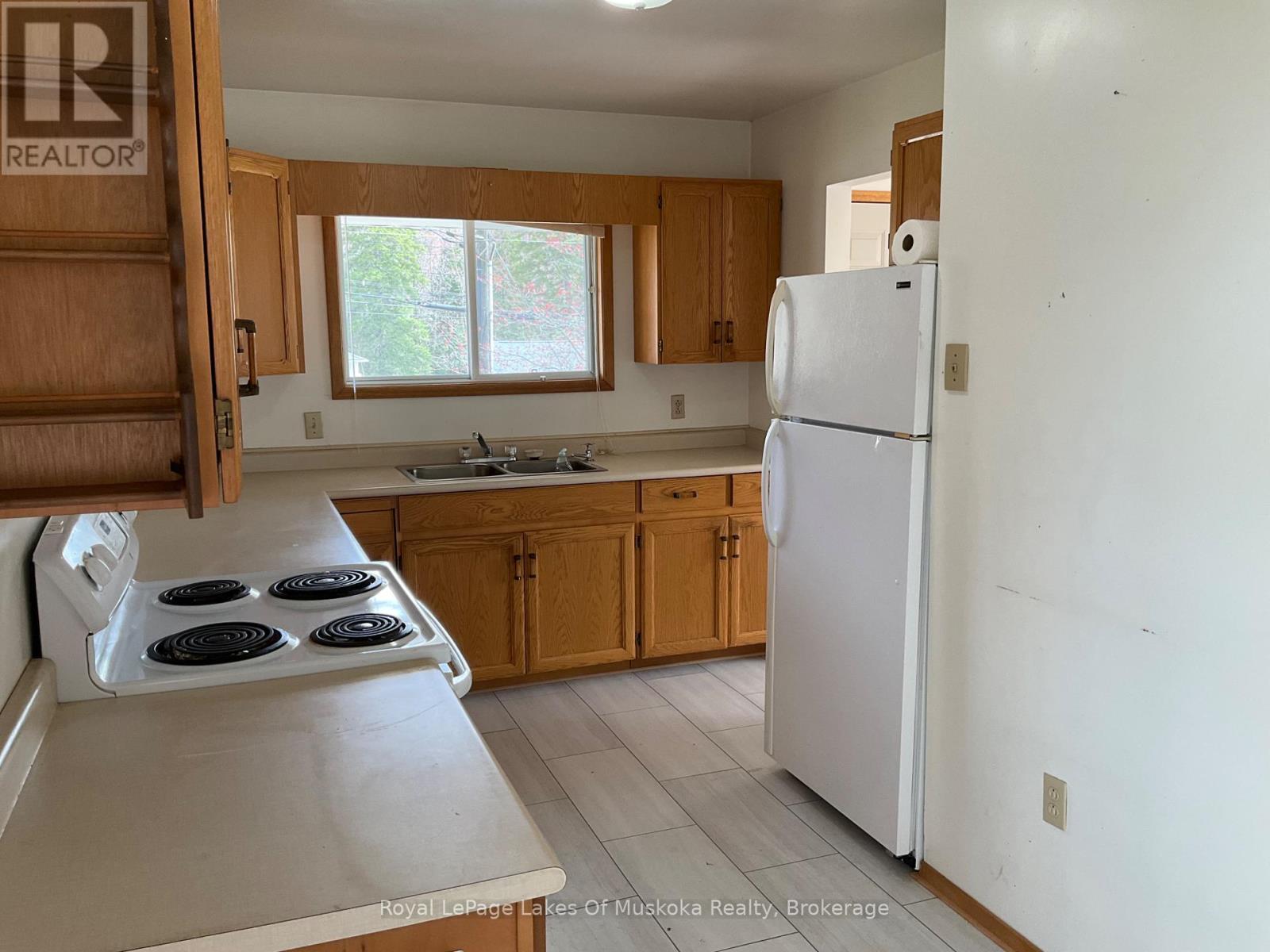 












60 HANES ROAD

,
Huntsville (Chaffey),




Ontario
P1H1M3

