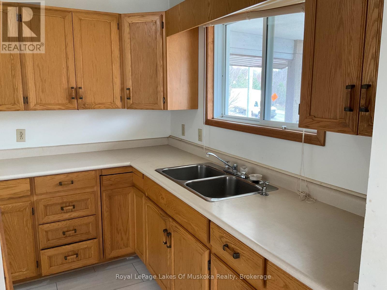 












60 HANES ROAD

,
Huntsville (Chaffey),




Ontario
P1H1M3

