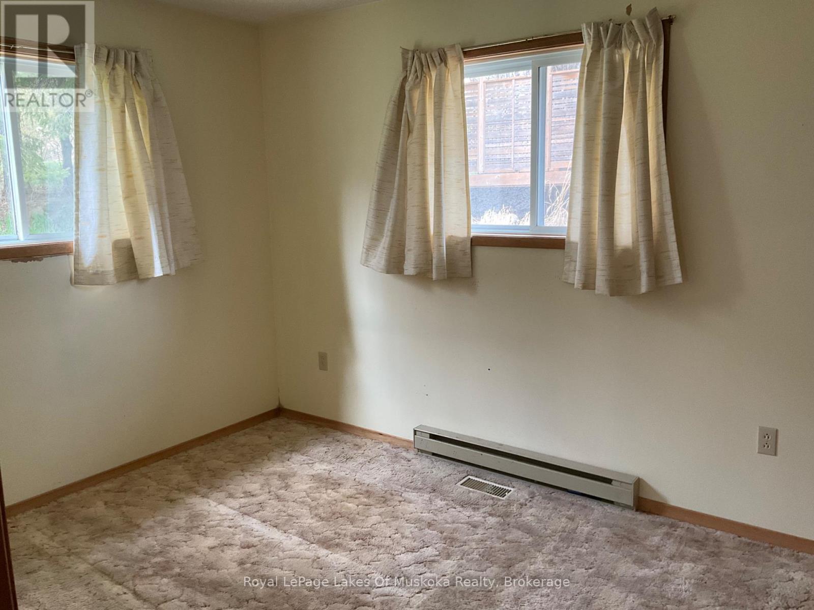 












60 HANES ROAD

,
Huntsville (Chaffey),




Ontario
P1H1M3

