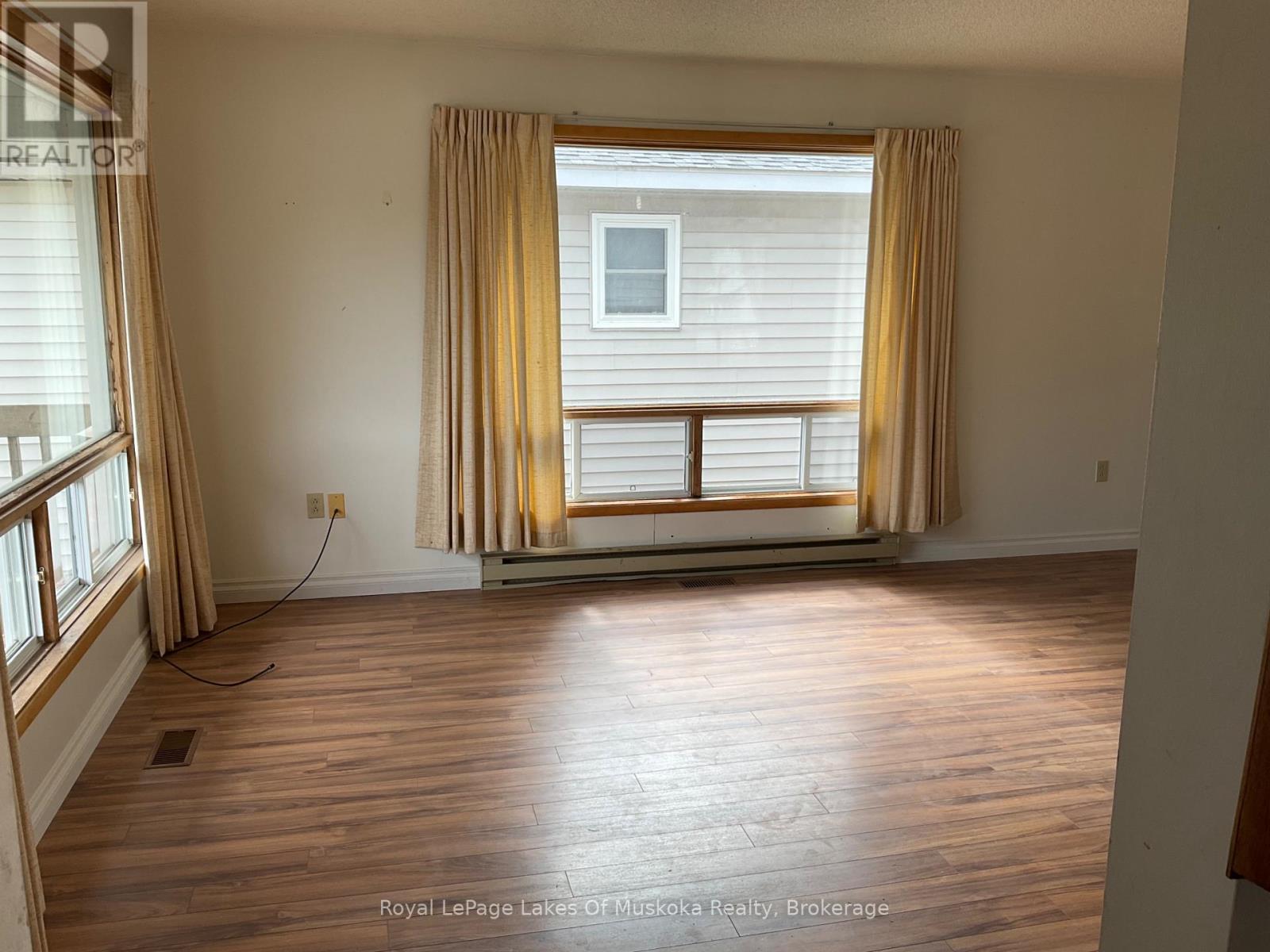 












60 HANES ROAD

,
Huntsville (Chaffey),




Ontario
P1H1M3

