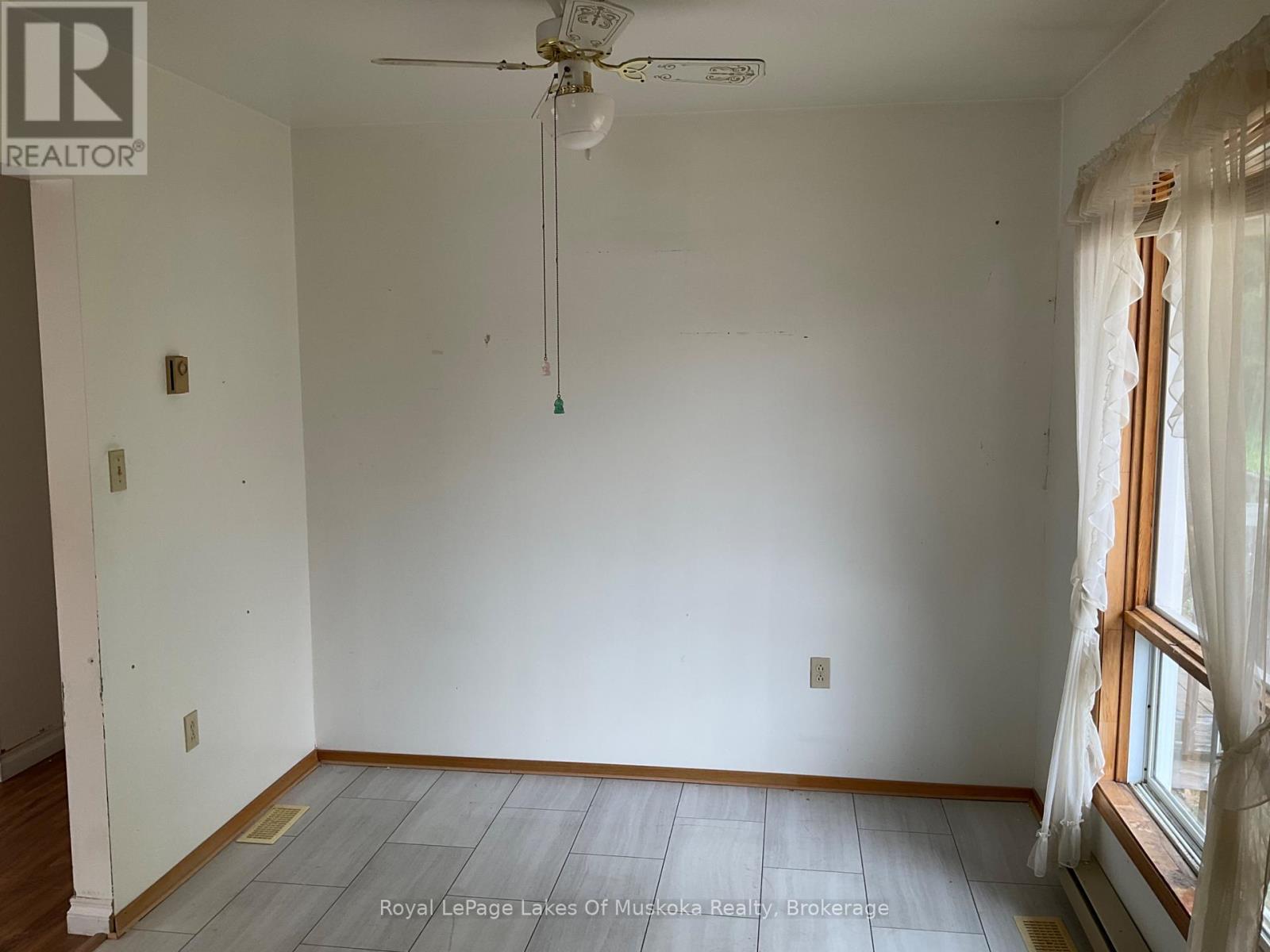 












60 HANES ROAD

,
Huntsville (Chaffey),




Ontario
P1H1M3

