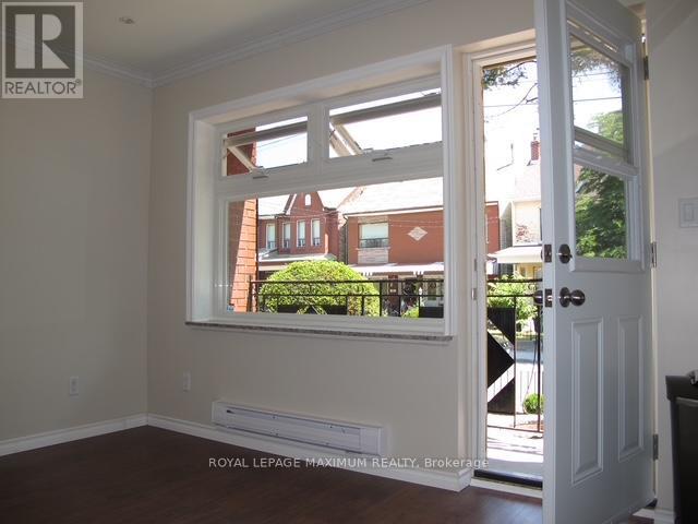 












1 - 198 MARKHAM STREET

,
Toronto,




Ontario
M6J2G6

