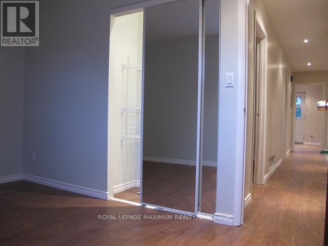 












1 - 198 MARKHAM STREET

,
Toronto,




Ontario
M6J2G6

