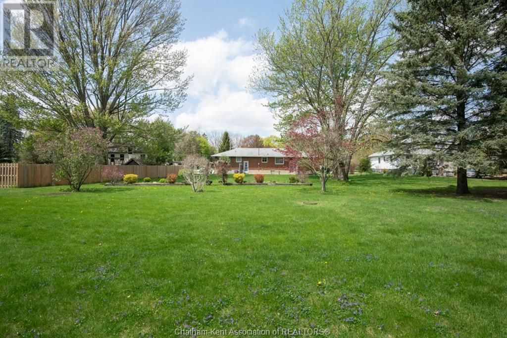 












483 SYDENHAM STREET

,
Dresden,




Ontario
N0P1M0

