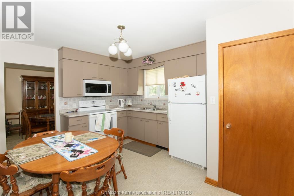 












483 SYDENHAM STREET

,
Dresden,




Ontario
N0P1M0

