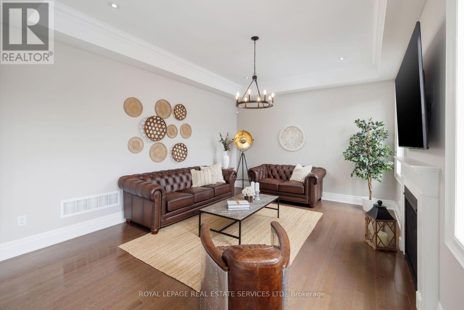 












30 BRITNELL COURT

,
King,




Ontario
L7B0P2

