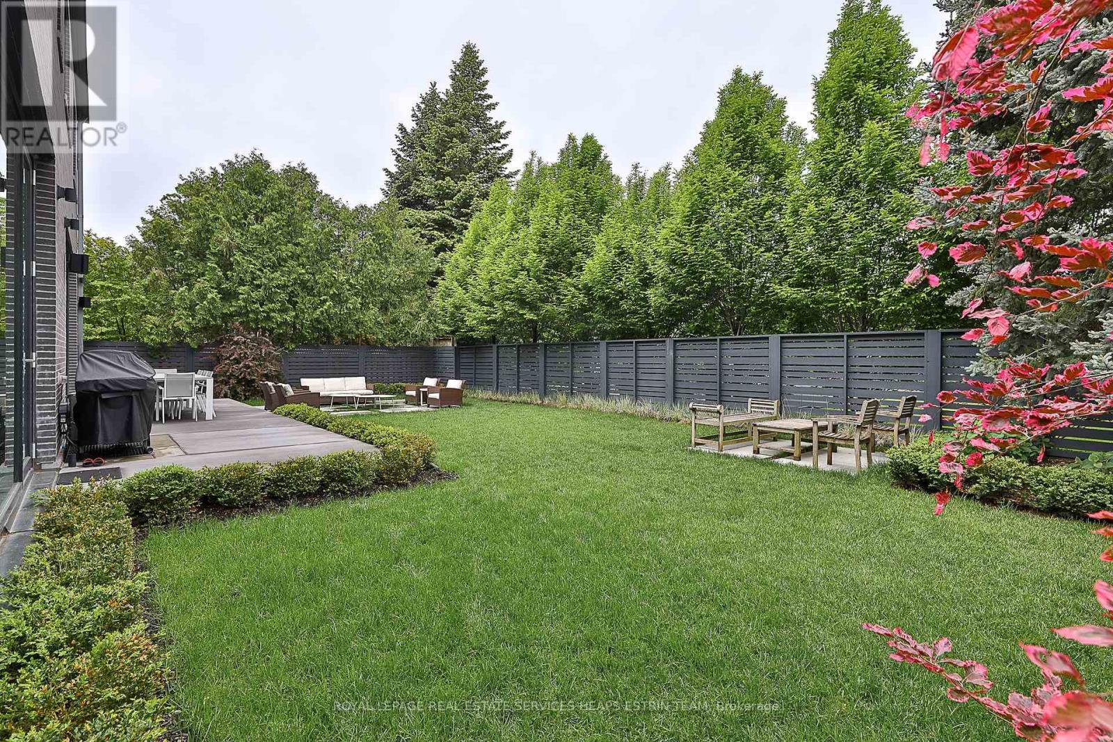 












108 STRATFORD CRESCENT

,
Toronto,




Ontario
M4N1C6

