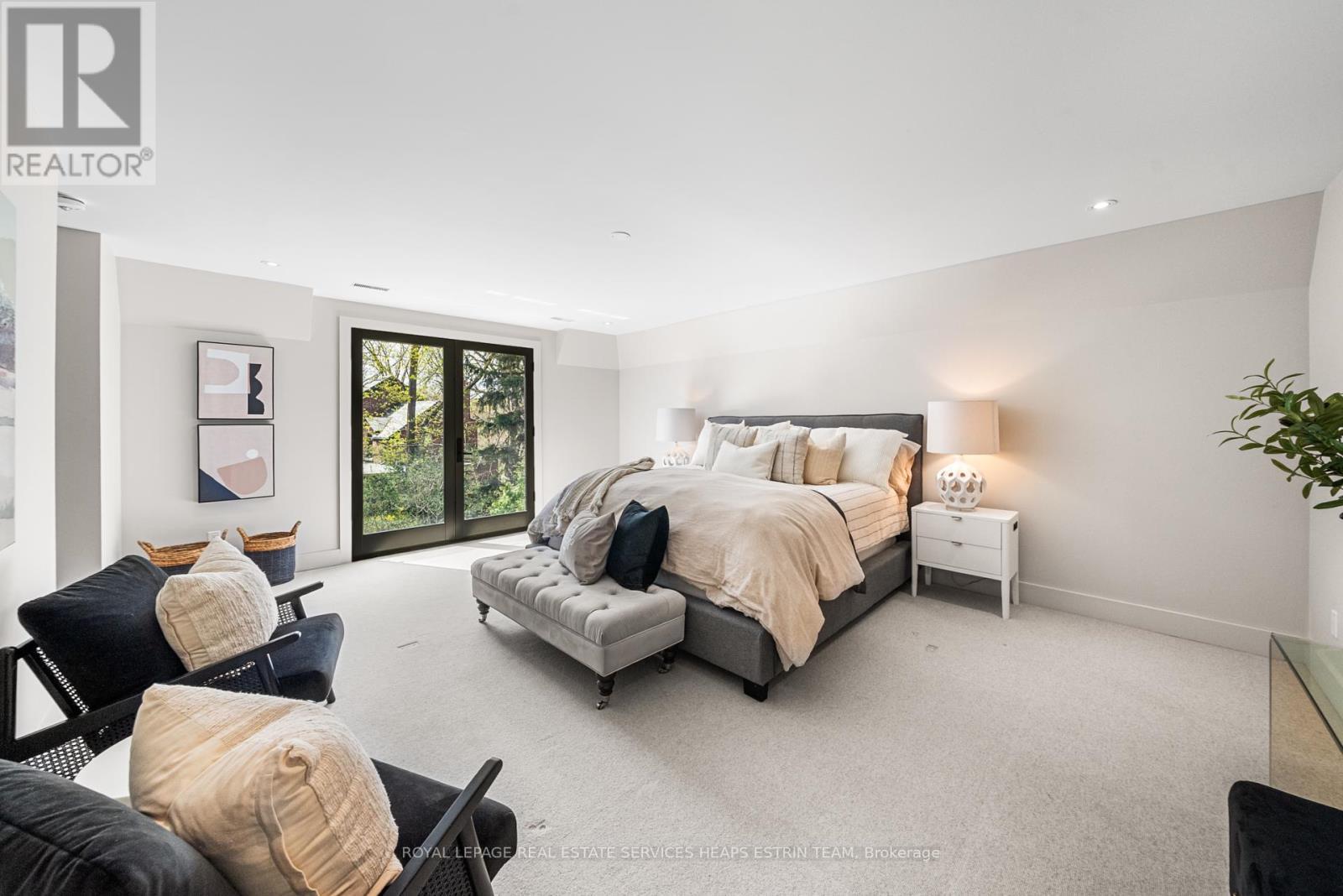 












44 BENNINGTON HEIGHTS DRIVE

,
Toronto,




Ontario
M4G1A6

