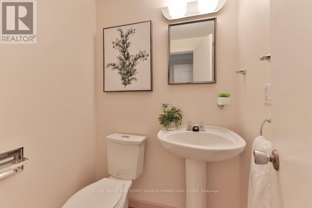 












2524 HOMELANDS DRIVE

,
Mississauga,




Ontario
L5K1H4

