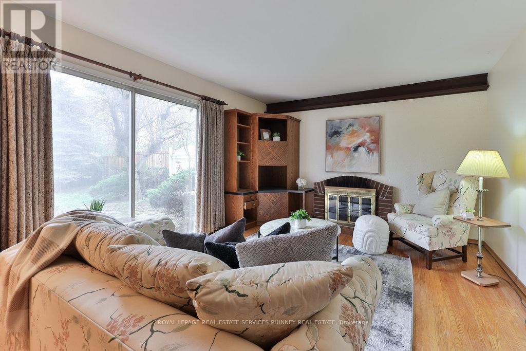 












2524 HOMELANDS DRIVE

,
Mississauga,




Ontario
L5K1H4

