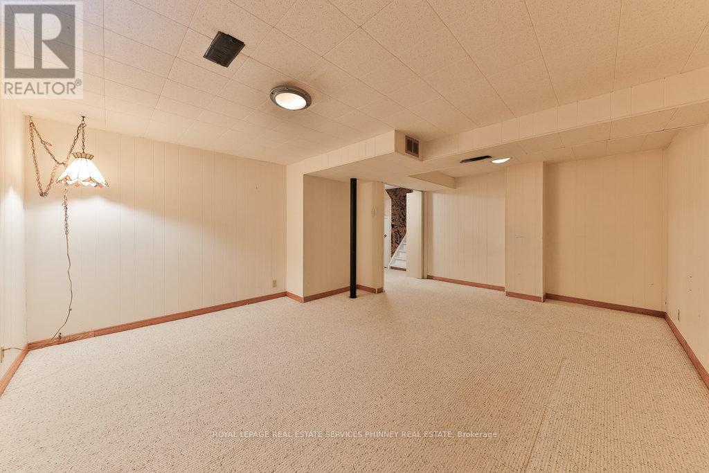 












2524 HOMELANDS DRIVE

,
Mississauga,




Ontario
L5K1H4

