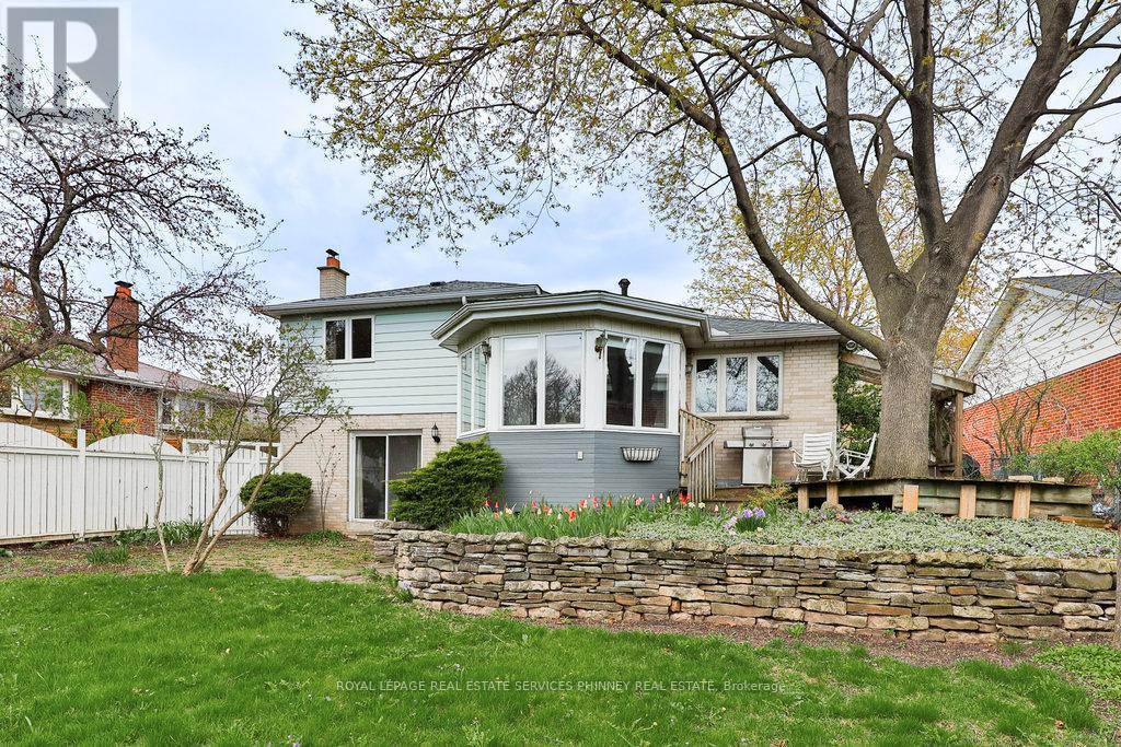 












2524 HOMELANDS DRIVE

,
Mississauga,




Ontario
L5K1H4

