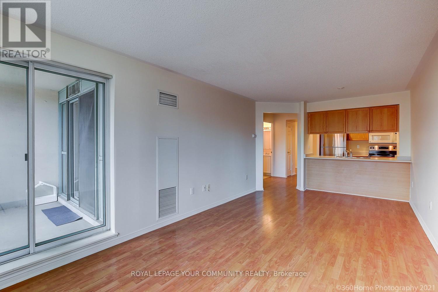 












512 - 889 BAY STREET

,
Toronto,




Ontario
M5S3K5

