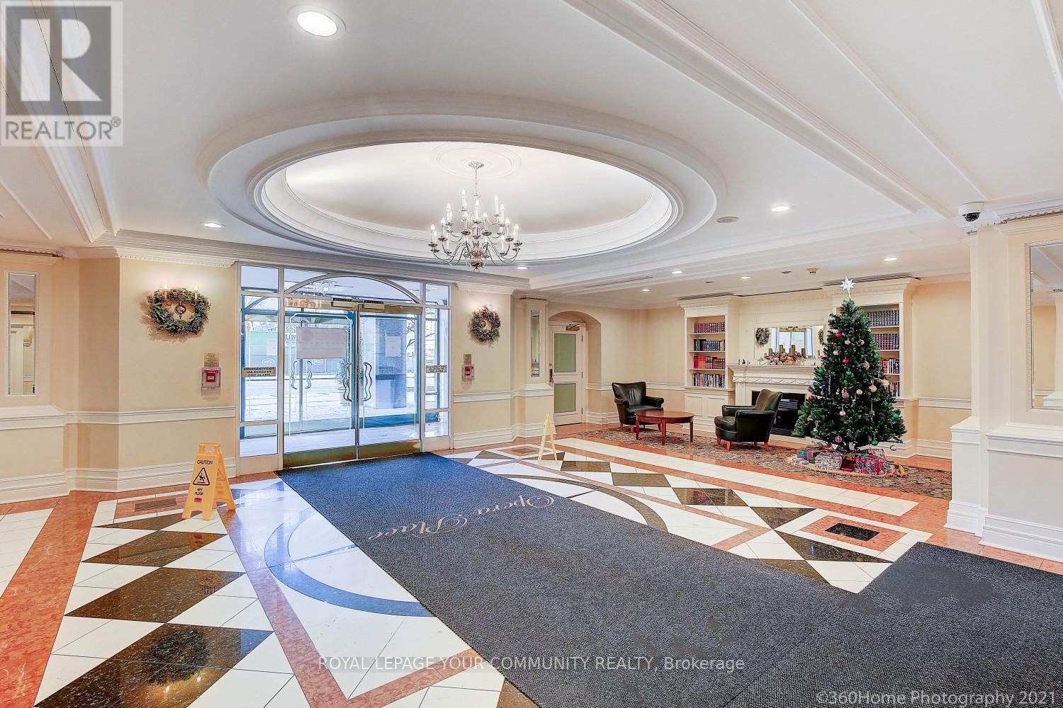 












512 - 889 BAY STREET

,
Toronto,




Ontario
M5S3K5

